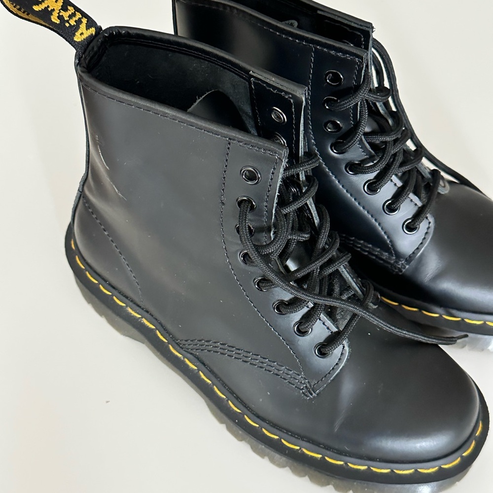 AUTHENTIC NWOT DR MARTENS JADON BOOTS | BLACK